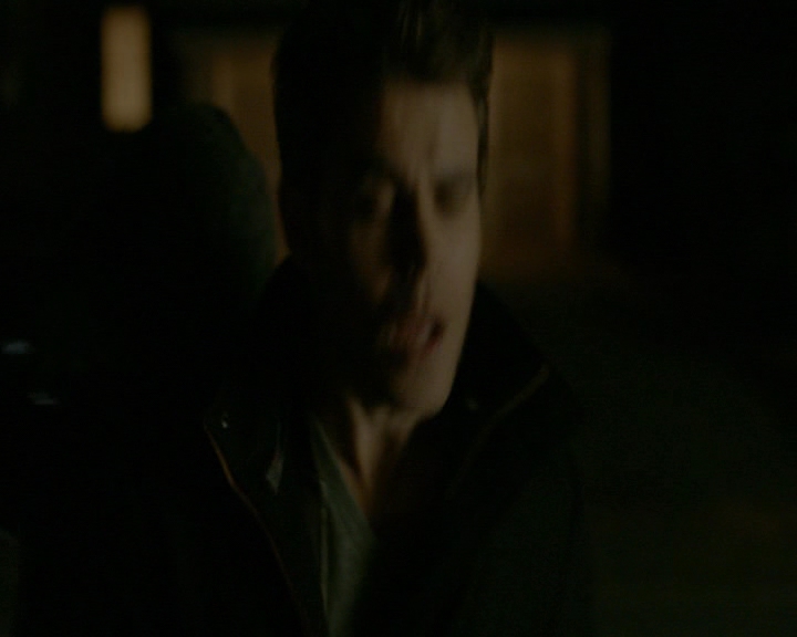 VampireDiaries-dot-nl_VampireDiaries-8x12WhatAreYou2231.jpg