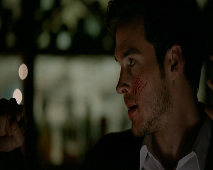 VampireDiaries-dot-nl_VampireDiaries-8x13TheLiesWillCatchUpToYou0110.jpg