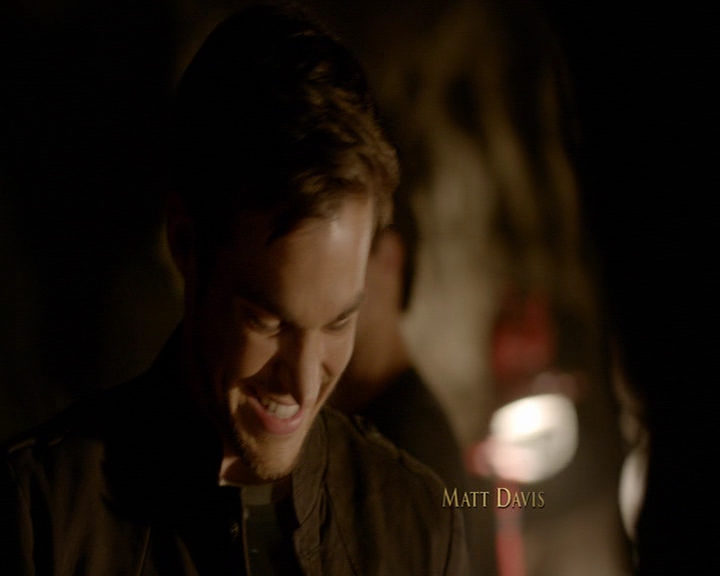 VampireDiaries-dot-nl_VampireDiaries-8x13TheLiesWillCatchUpToYou0136.jpg