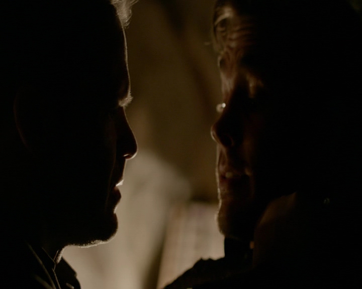 VampireDiaries-dot-nl_VampireDiaries-8x13TheLiesWillCatchUpToYou0151.jpg