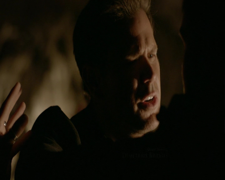 VampireDiaries-dot-nl_VampireDiaries-8x13TheLiesWillCatchUpToYou0163.jpg