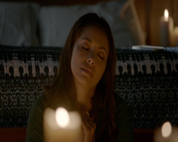 VampireDiaries-dot-nl_VampireDiaries-8x13TheLiesWillCatchUpToYou0271.jpg