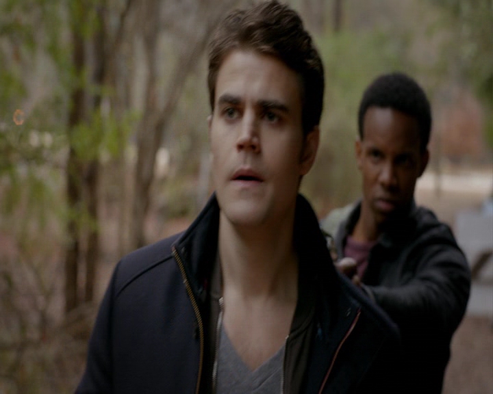 VampireDiaries-dot-nl_VampireDiaries-8x13TheLiesWillCatchUpToYou0384.jpg