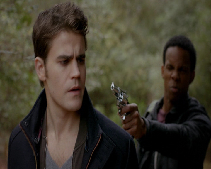 VampireDiaries-dot-nl_VampireDiaries-8x13TheLiesWillCatchUpToYou0412.jpg