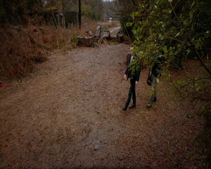 VampireDiaries-dot-nl_VampireDiaries-8x13TheLiesWillCatchUpToYou0422.jpg