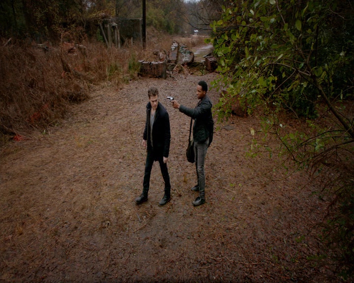 VampireDiaries-dot-nl_VampireDiaries-8x13TheLiesWillCatchUpToYou0425.jpg