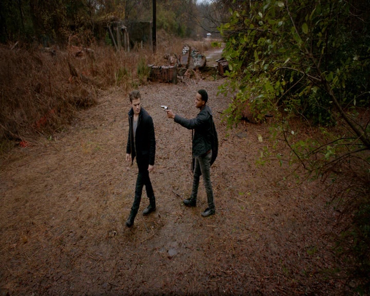 VampireDiaries-dot-nl_VampireDiaries-8x13TheLiesWillCatchUpToYou0426.jpg