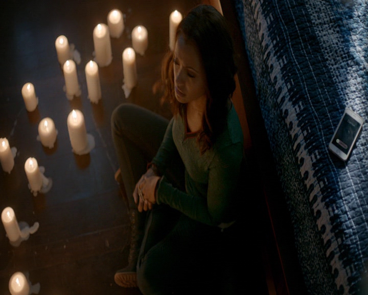 VampireDiaries-dot-nl_VampireDiaries-8x13TheLiesWillCatchUpToYou0555.jpg