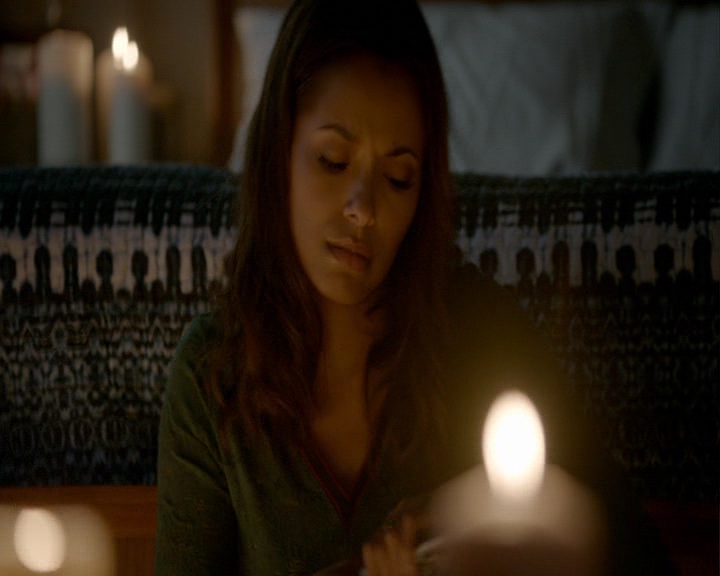 VampireDiaries-dot-nl_VampireDiaries-8x13TheLiesWillCatchUpToYou0557.jpg