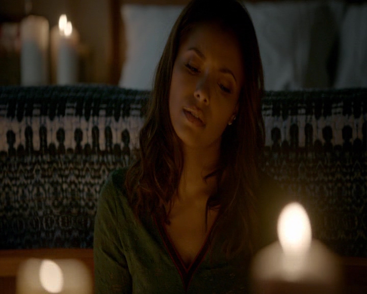 VampireDiaries-dot-nl_VampireDiaries-8x13TheLiesWillCatchUpToYou0558.jpg