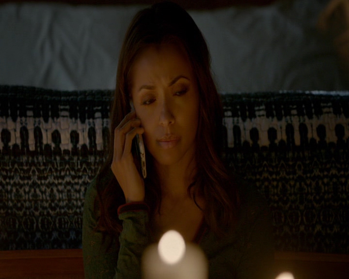 VampireDiaries-dot-nl_VampireDiaries-8x13TheLiesWillCatchUpToYou0609.jpg