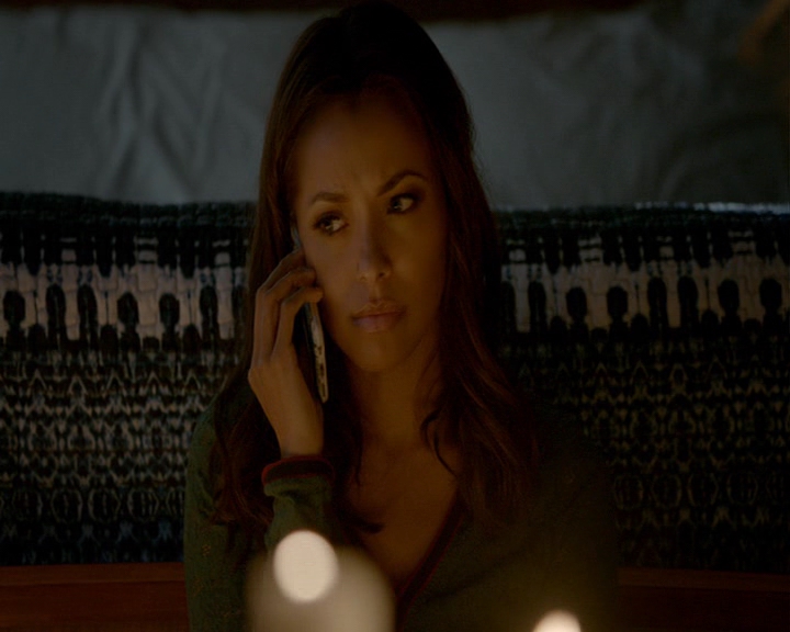 VampireDiaries-dot-nl_VampireDiaries-8x13TheLiesWillCatchUpToYou0610.jpg