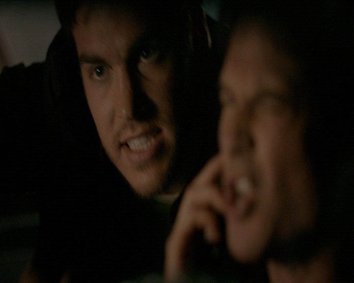 VampireDiaries-dot-nl_VampireDiaries-8x13TheLiesWillCatchUpToYou0613.jpg