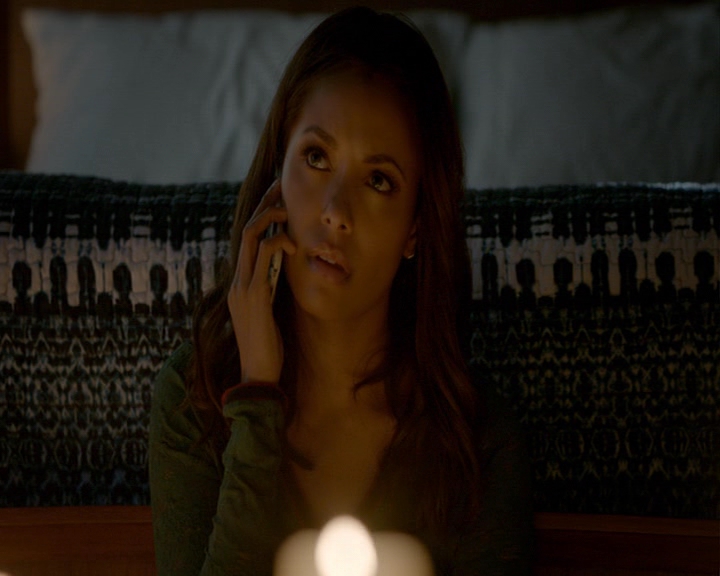 VampireDiaries-dot-nl_VampireDiaries-8x13TheLiesWillCatchUpToYou0615.jpg