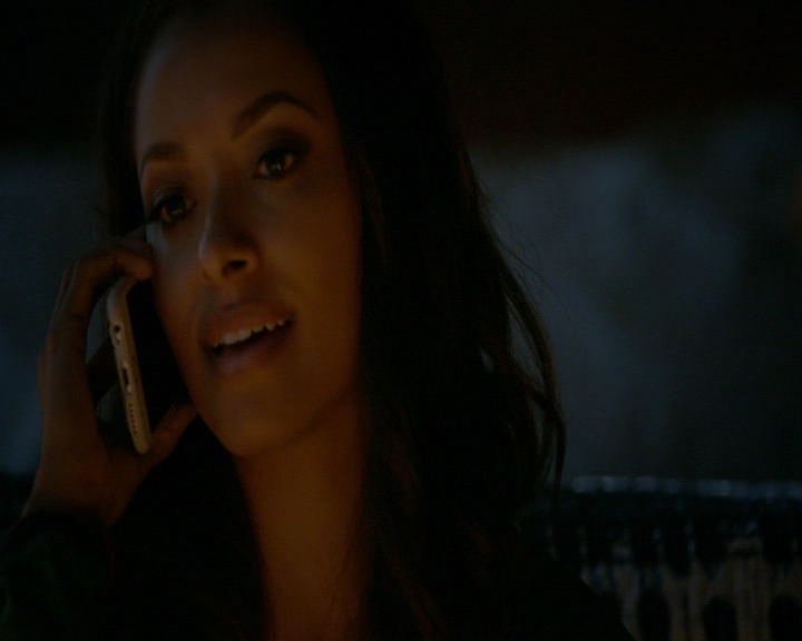 VampireDiaries-dot-nl_VampireDiaries-8x13TheLiesWillCatchUpToYou0630.jpg