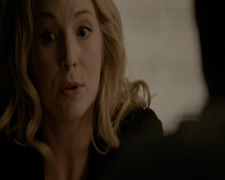 VampireDiaries-dot-nl_VampireDiaries-8x13TheLiesWillCatchUpToYou0810.jpg