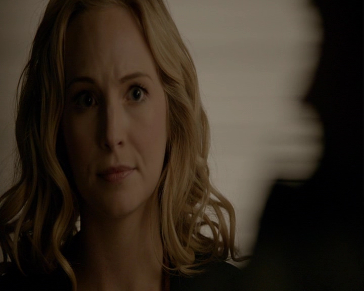 VampireDiaries-dot-nl_VampireDiaries-8x13TheLiesWillCatchUpToYou0817.jpg