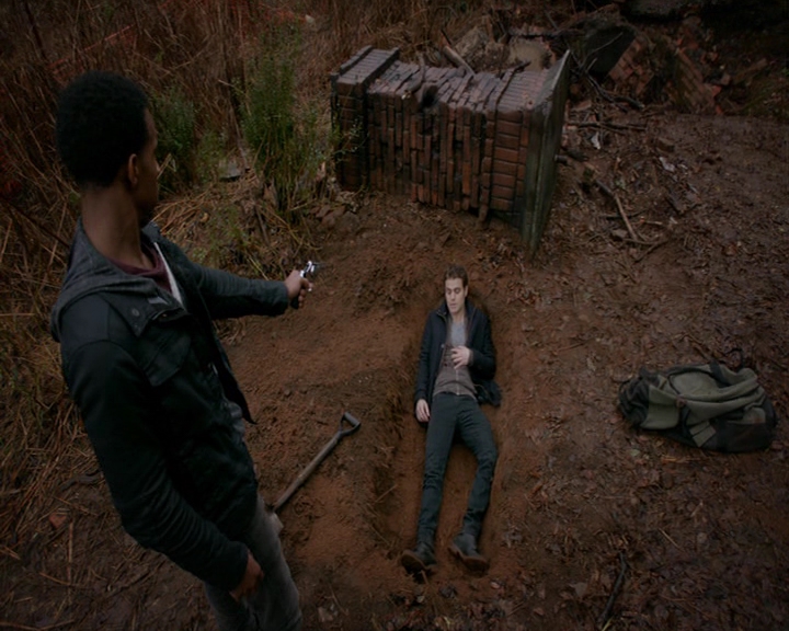 VampireDiaries-dot-nl_VampireDiaries-8x13TheLiesWillCatchUpToYou0929.jpg