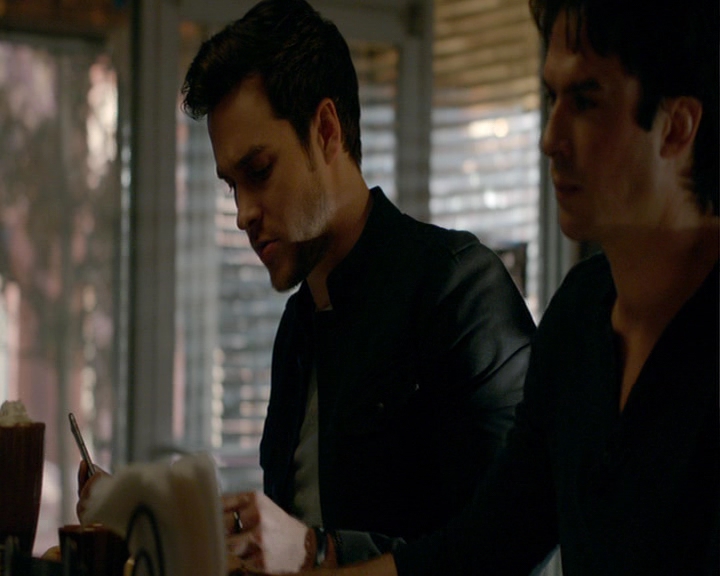 VampireDiaries-dot-nl_VampireDiaries-8x13TheLiesWillCatchUpToYou0965.jpg