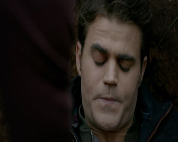 VampireDiaries-dot-nl_VampireDiaries-8x13TheLiesWillCatchUpToYou1235.jpg