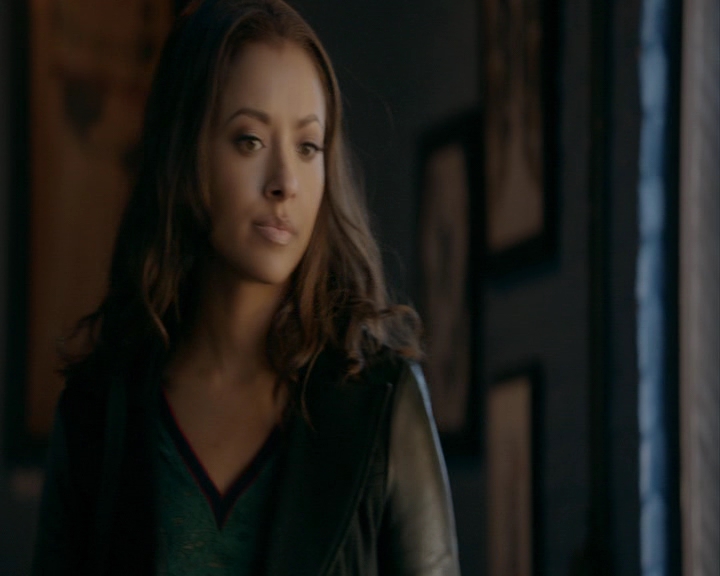 VampireDiaries-dot-nl_VampireDiaries-8x13TheLiesWillCatchUpToYou1260.jpg