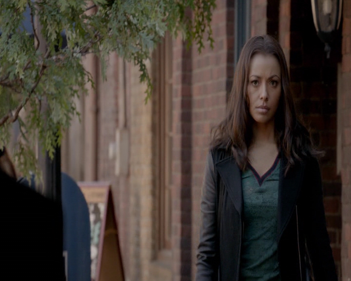 VampireDiaries-dot-nl_VampireDiaries-8x13TheLiesWillCatchUpToYou1565.jpg