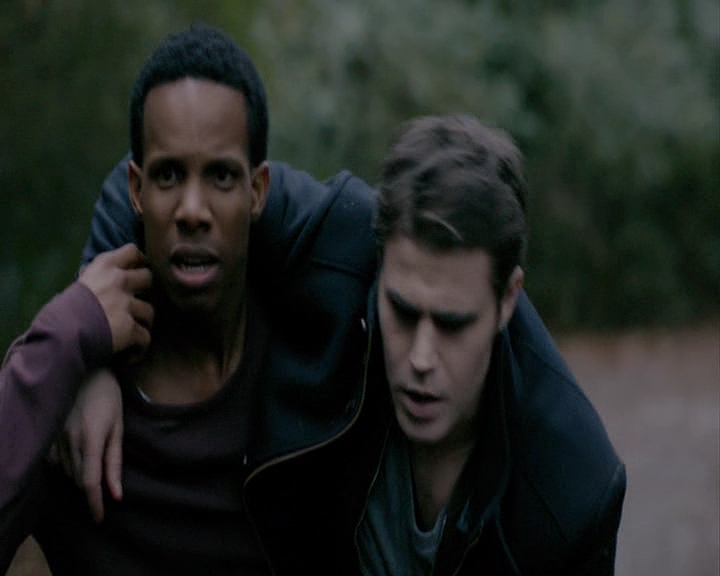 VampireDiaries-dot-nl_VampireDiaries-8x13TheLiesWillCatchUpToYou1649.jpg