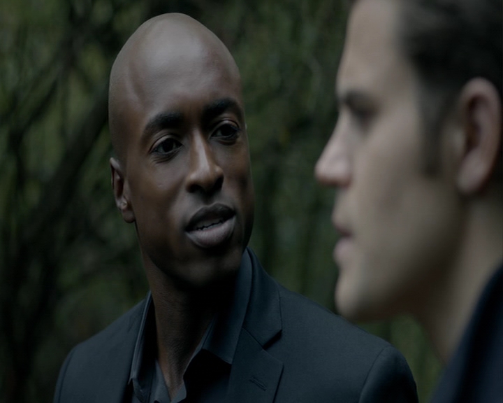 VampireDiaries-dot-nl_VampireDiaries-8x13TheLiesWillCatchUpToYou1709.jpg