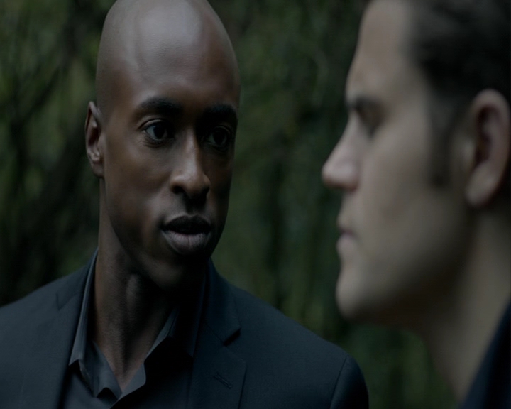 VampireDiaries-dot-nl_VampireDiaries-8x13TheLiesWillCatchUpToYou1753.jpg