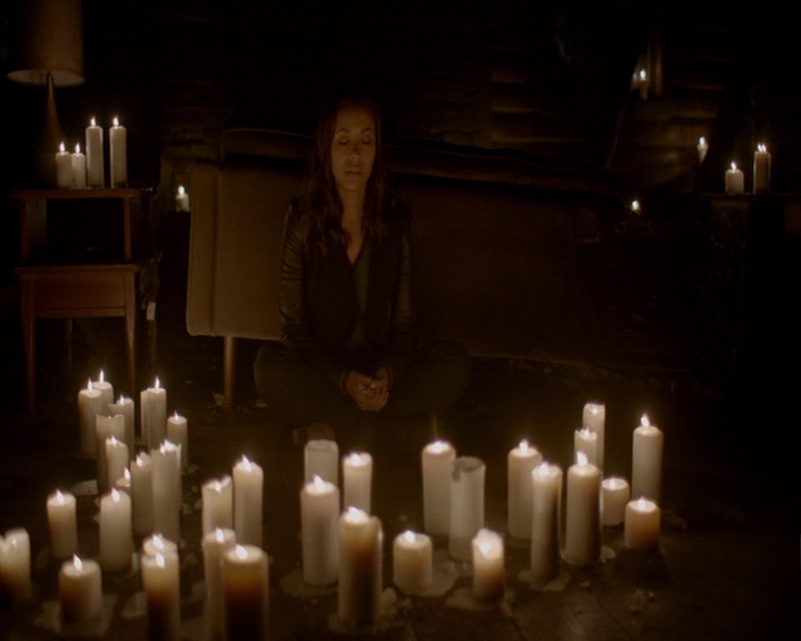 VampireDiaries-dot-nl_VampireDiaries-8x13TheLiesWillCatchUpToYou2115.jpg