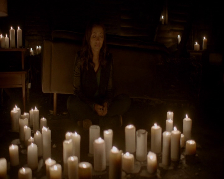 VampireDiaries-dot-nl_VampireDiaries-8x13TheLiesWillCatchUpToYou2118.jpg