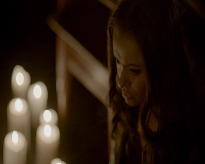 VampireDiaries-dot-nl_VampireDiaries-8x13TheLiesWillCatchUpToYou2132.jpg