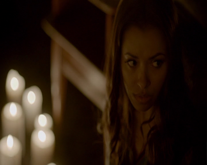 VampireDiaries-dot-nl_VampireDiaries-8x13TheLiesWillCatchUpToYou2133.jpg