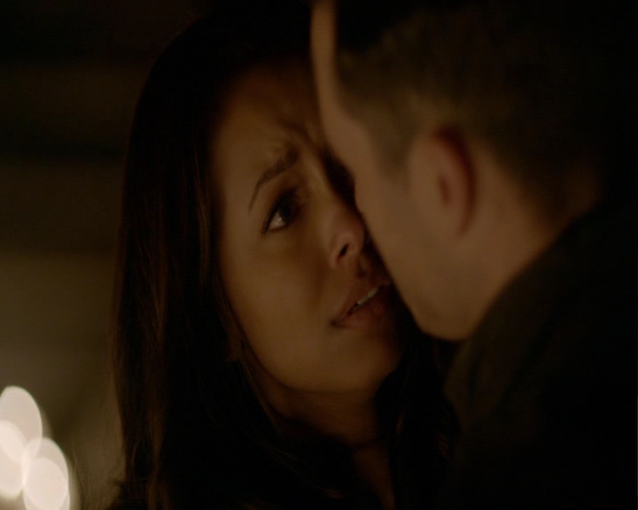 VampireDiaries-dot-nl_VampireDiaries-8x13TheLiesWillCatchUpToYou2158.jpg