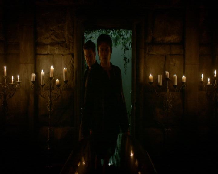 VampireDiaries-dot-nl_VampireDiaries-8x13TheLiesWillCatchUpToYou2236.jpg