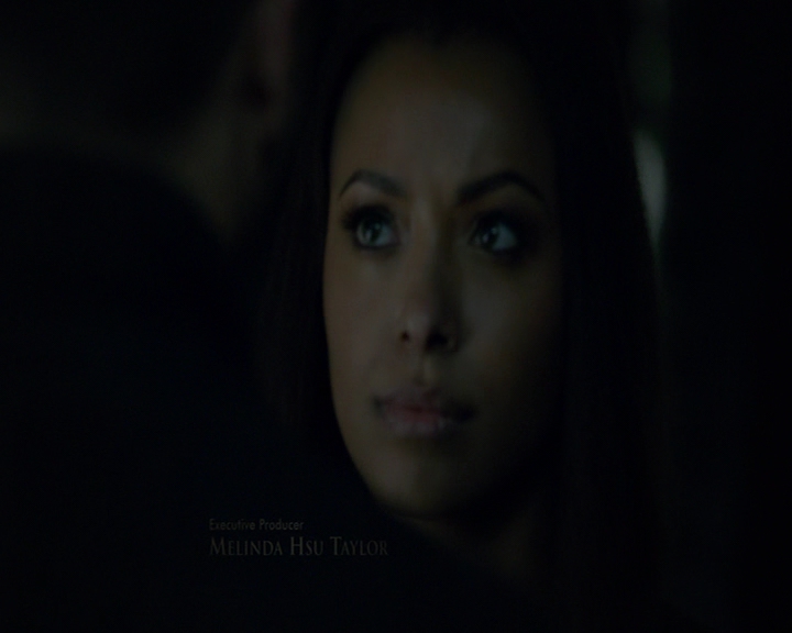 VampireDiaries-dot-nl_VampireDiaries-8x14ItsBeenAHellOfARide0135.jpg