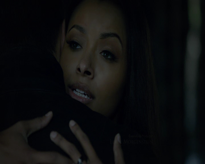 VampireDiaries-dot-nl_VampireDiaries-8x14ItsBeenAHellOfARide0138.jpg