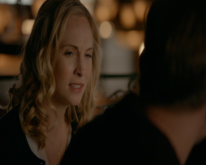 VampireDiaries-dot-nl_VampireDiaries-8x14ItsBeenAHellOfARide0500.jpg
