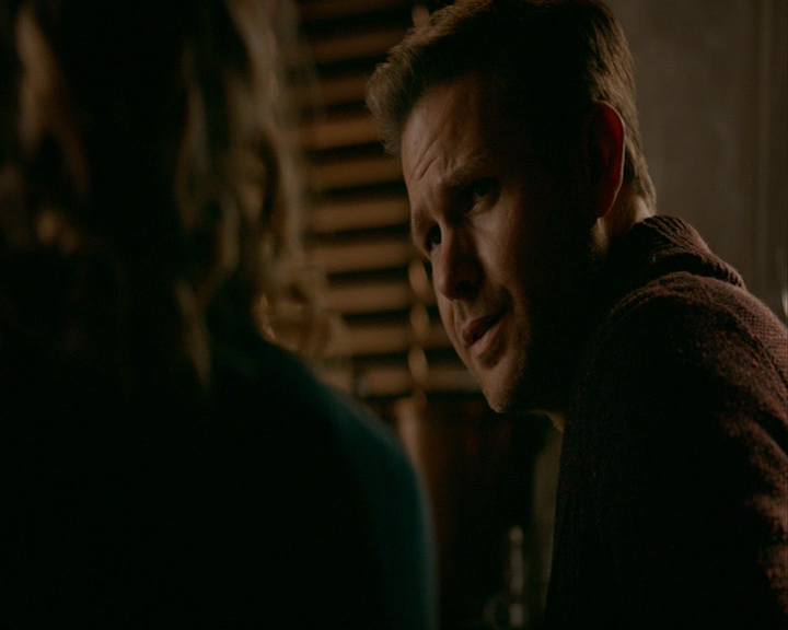VampireDiaries-dot-nl_VampireDiaries-8x14ItsBeenAHellOfARide0503.jpg