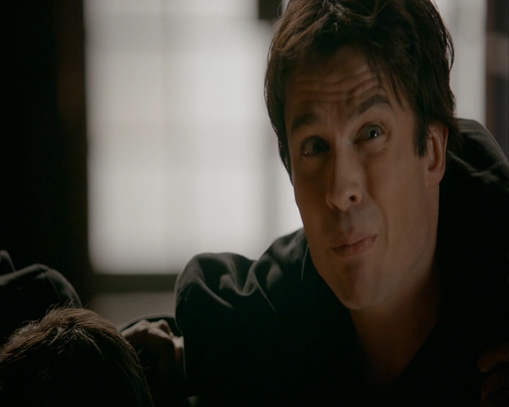 VampireDiaries-dot-nl_VampireDiaries-8x14ItsBeenAHellOfARide0519.jpg