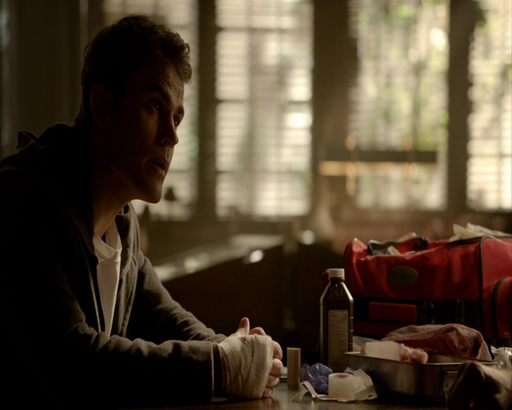 VampireDiaries-dot-nl_VampireDiaries-8x14ItsBeenAHellOfARide0613.jpg