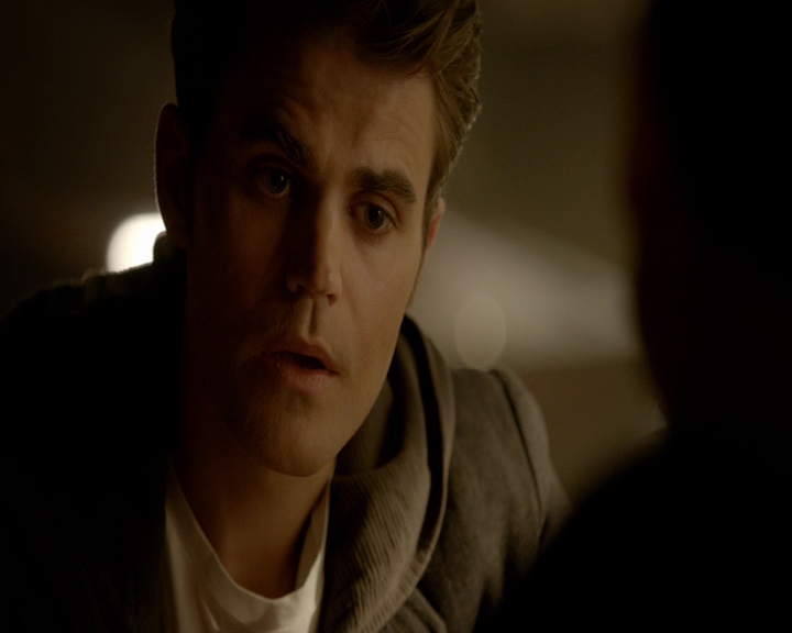 VampireDiaries-dot-nl_VampireDiaries-8x14ItsBeenAHellOfARide0623.jpg