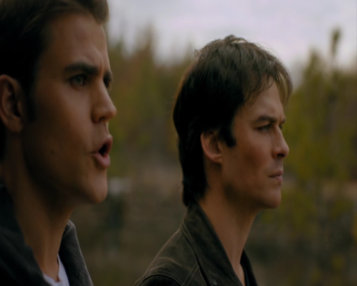 VampireDiaries-dot-nl_VampireDiaries-8x14ItsBeenAHellOfARide0712.jpg