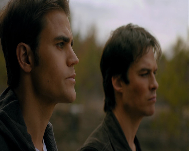 VampireDiaries-dot-nl_VampireDiaries-8x14ItsBeenAHellOfARide0715.jpg