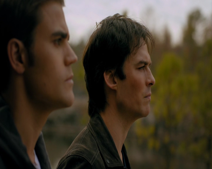 VampireDiaries-dot-nl_VampireDiaries-8x14ItsBeenAHellOfARide0717.jpg