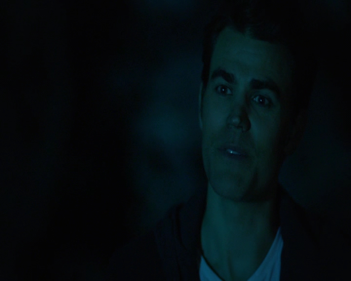 VampireDiaries-dot-nl_VampireDiaries-8x14ItsBeenAHellOfARide1030.jpg