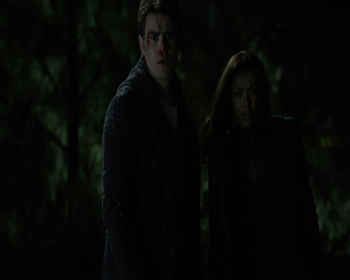 VampireDiaries-dot-nl_VampireDiaries-8x14ItsBeenAHellOfARide1798.jpg