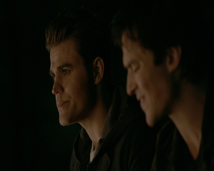 VampireDiaries-dot-nl_VampireDiaries-8x14ItsBeenAHellOfARide1862.jpg