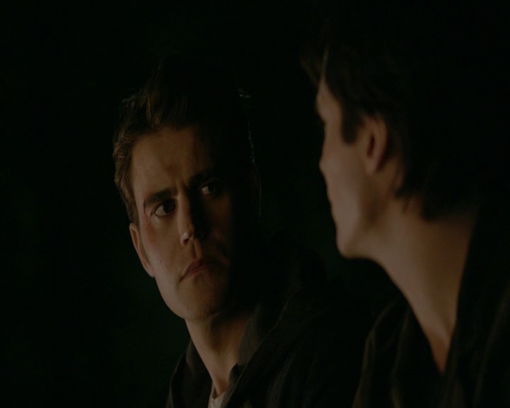 VampireDiaries-dot-nl_VampireDiaries-8x14ItsBeenAHellOfARide1871.jpg