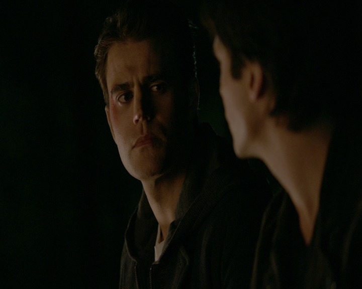 VampireDiaries-dot-nl_VampireDiaries-8x14ItsBeenAHellOfARide1885.jpg